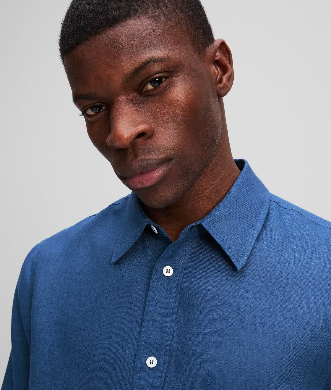 Classic Button-Down Blu Shirt